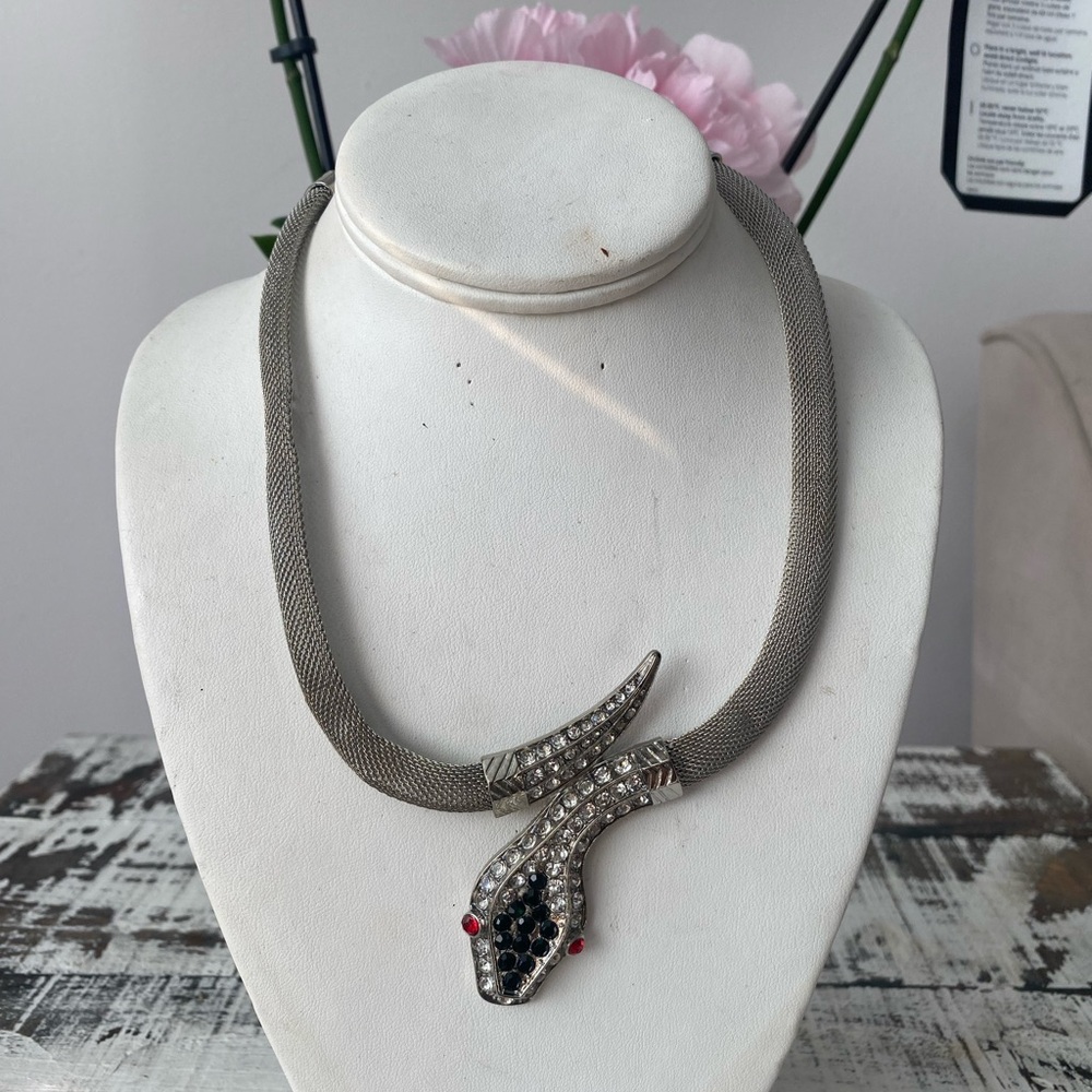 Snake Elegant Silver and Black Necklace - Picture 1 of 5